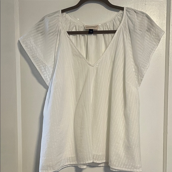 Universal Thread White V-Neck Blouse - Picture 4 of 8